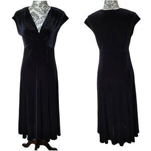 Maggy London black velvet v-neck midi dress size 8​
